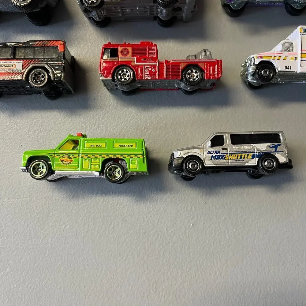 Matchbox & Hot Wheels Diecast & Utilities Vehicles Ambulance Bus Lot